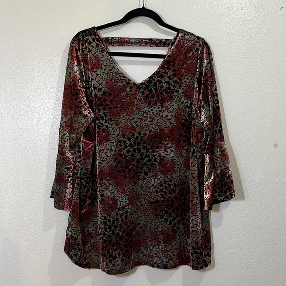 Avenue Tops - Avenue burgundy/ black/ sage green velvet looking top. Bell sleeves. Size 18/20